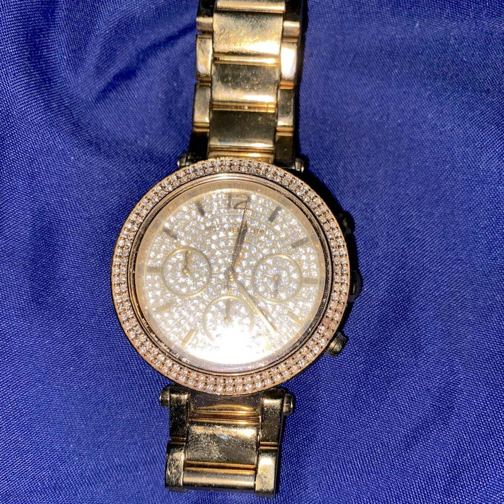 Michael kors blinged out gold watch model mk 5856